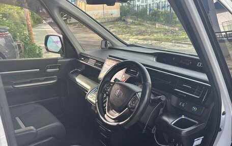 Honda Stepwgn IV, 2018 год, 2 500 000 рублей, 7 фотография
