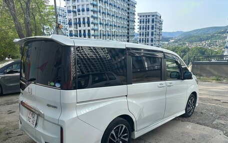 Honda Stepwgn IV, 2018 год, 2 500 000 рублей, 5 фотография