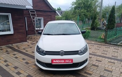 Volkswagen Polo VI (EU Market), 2013 год, 650 000 рублей, 1 фотография