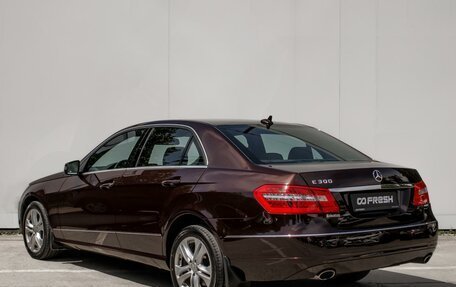 Mercedes-Benz E-Класс, 2011 год, 1 749 000 рублей, 2 фотография