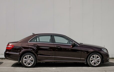 Mercedes-Benz E-Класс, 2011 год, 1 749 000 рублей, 5 фотография