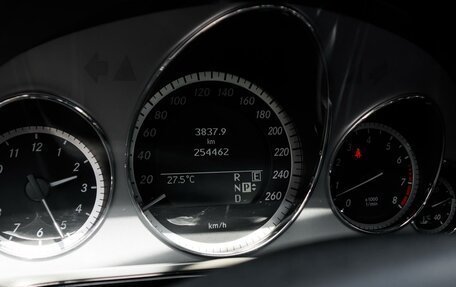 Mercedes-Benz E-Класс, 2011 год, 1 749 000 рублей, 25 фотография
