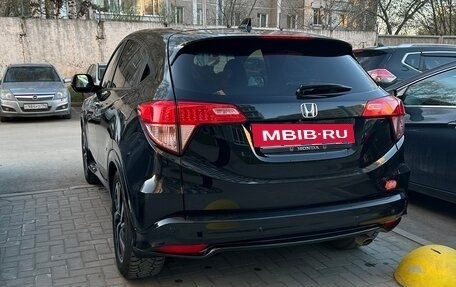 Honda Vezel, 2017 год, 2 200 000 рублей, 2 фотография