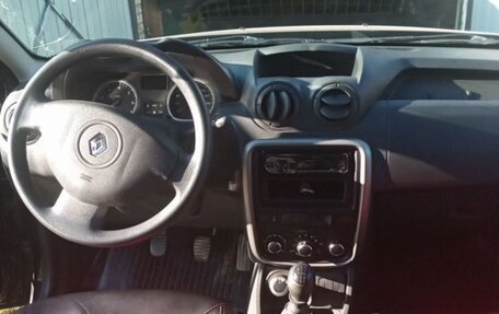 Renault Duster I рестайлинг, 2015 год, 960 000 рублей, 4 фотография