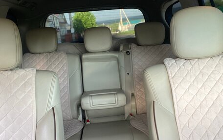 Nissan Patrol, 2011 год, 2 700 000 рублей, 16 фотография