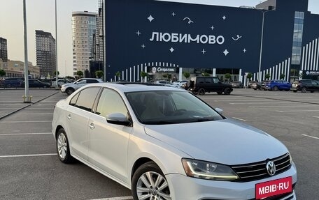 Volkswagen Jetta VI, 2017 год, 1 800 000 рублей, 2 фотография