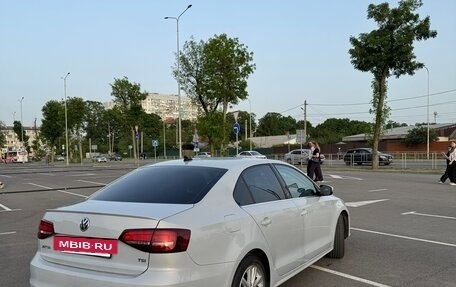 Volkswagen Jetta VI, 2017 год, 1 800 000 рублей, 4 фотография