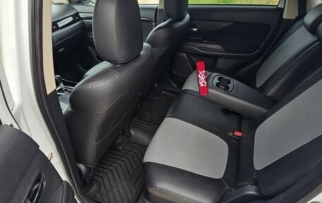 Mitsubishi Outlander III рестайлинг 3, 2019 год, 2 900 000 рублей, 25 фотография