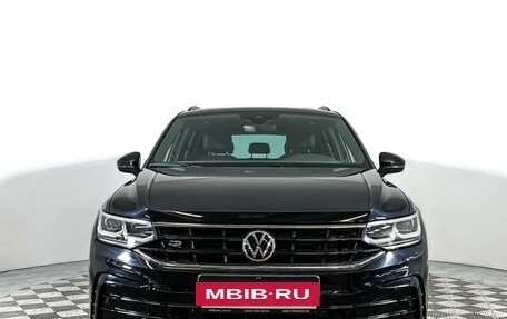 Volkswagen Tiguan II, 2021 год, 3 777 000 рублей, 2 фотография