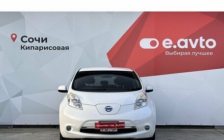 Nissan Leaf I, 2015 год, 900 000 рублей, 2 фотография