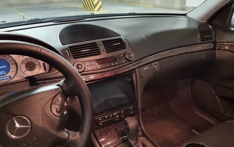 Mercedes-Benz E-Класс, 2003 год, 1 450 000 рублей, 8 фотография