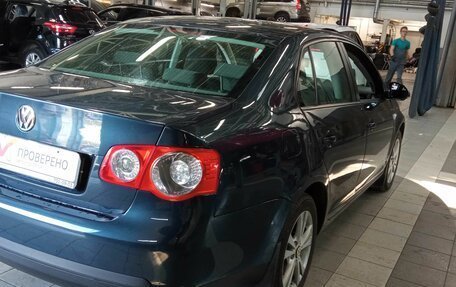 Volkswagen Jetta VI, 2009 год, 590 000 рублей, 3 фотография