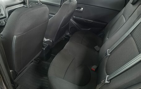 KIA Rio III рестайлинг, 2015 год, 839 000 рублей, 18 фотография