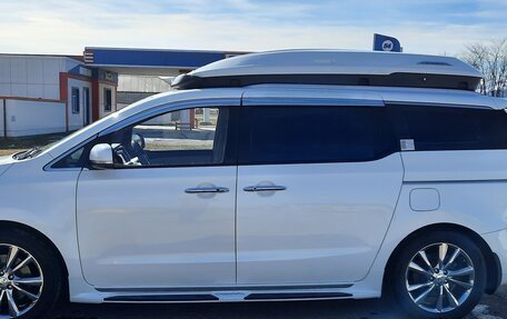 KIA Carnival III, 2018 год, 2 680 000 рублей, 6 фотография