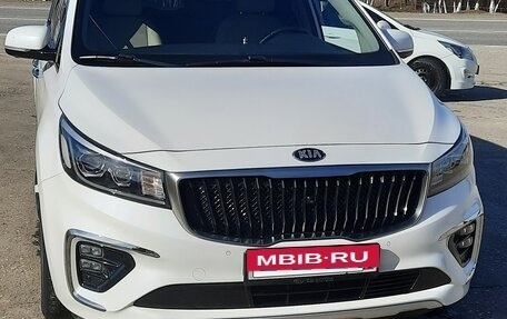 KIA Carnival III, 2018 год, 2 680 000 рублей, 7 фотография