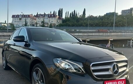 Mercedes-Benz E-Класс, 2018 год, 4 500 000 рублей, 26 фотография