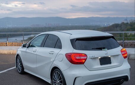 Mercedes-Benz A-Класс, 2015 год, 1 760 000 рублей, 4 фотография