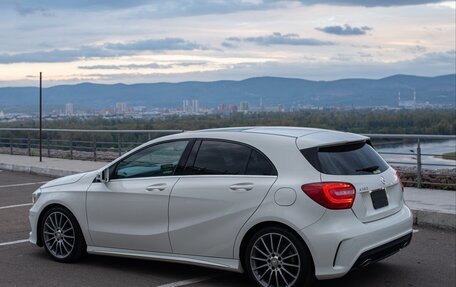 Mercedes-Benz A-Класс, 2015 год, 1 760 000 рублей, 3 фотография