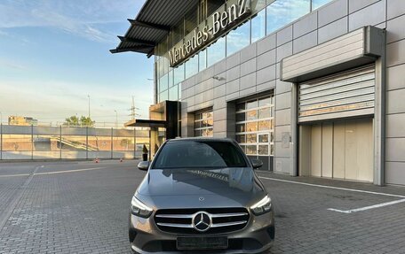 Mercedes-Benz B-Класс, 2019 год, 2 190 000 рублей, 2 фотография