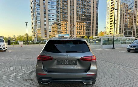 Mercedes-Benz B-Класс, 2019 год, 2 190 000 рублей, 6 фотография
