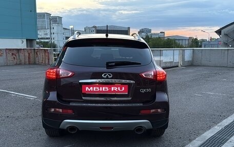 Infiniti QX50 I рестайлинг, 2017 год, 3 000 000 рублей, 10 фотография