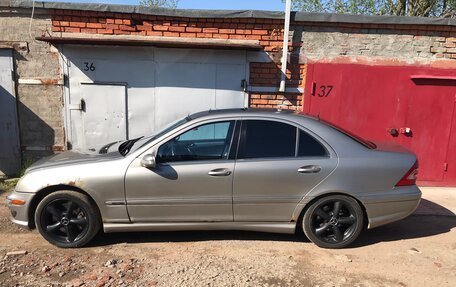 Mercedes-Benz C-Класс, 2004 год, 450 000 рублей, 9 фотография