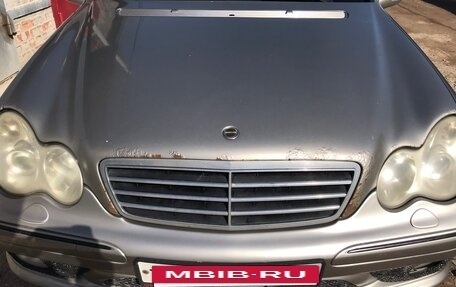 Mercedes-Benz C-Класс, 2004 год, 450 000 рублей, 23 фотография