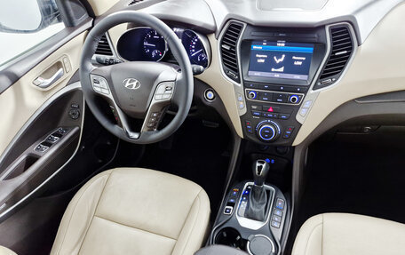 Hyundai Santa Fe III рестайлинг, 2017 год, 2 329 000 рублей, 22 фотография