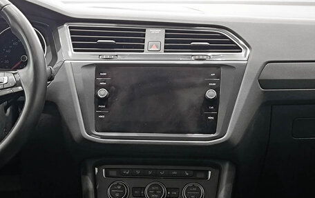 Volkswagen Tiguan II, 2019 год, 2 290 000 рублей, 18 фотография