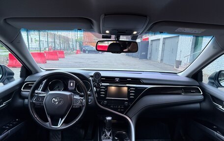 Toyota Camry, 2019 год, 2 900 000 рублей, 10 фотография