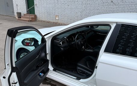Toyota Camry, 2019 год, 2 900 000 рублей, 12 фотография