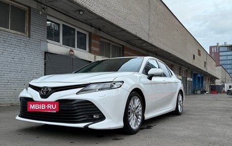 Toyota Camry, 2019 год, 2 900 000 рублей, 5 фотография