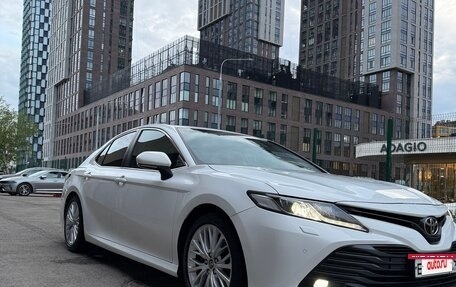 Toyota Camry, 2019 год, 2 900 000 рублей, 16 фотография