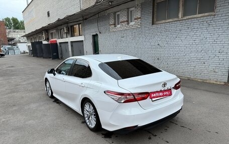 Toyota Camry, 2019 год, 2 900 000 рублей, 8 фотография