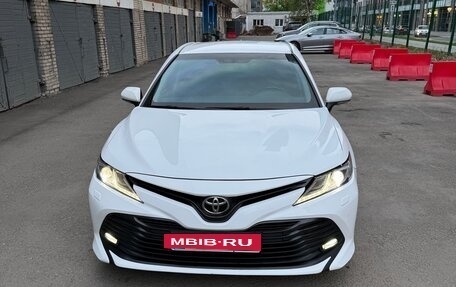 Toyota Camry, 2019 год, 2 900 000 рублей, 18 фотография