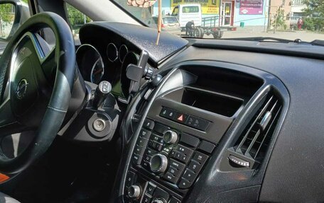Opel Astra J, 2011 год, 555 555 рублей, 8 фотография