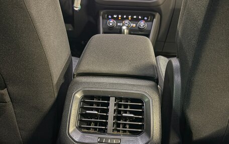 Volkswagen Tiguan II, 2020 год, 2 800 000 рублей, 8 фотография