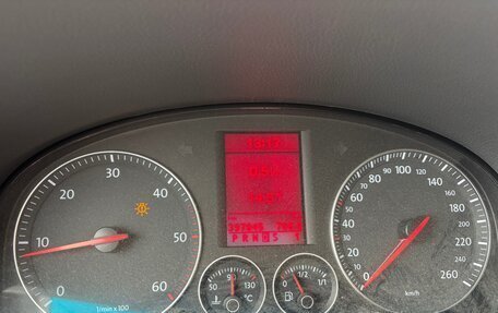 Volkswagen Touran III, 2005 год, 630 000 рублей, 9 фотография