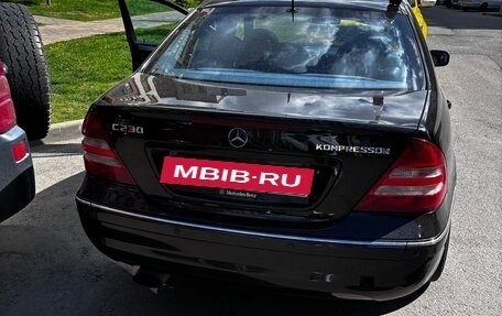 Mercedes-Benz C-Класс, 2005 год, 800 000 рублей, 6 фотография