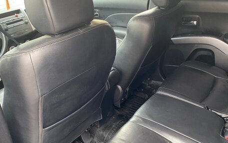 Mitsubishi Outlander III рестайлинг 3, 2008 год, 1 280 000 рублей, 8 фотография