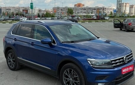 Volkswagen Tiguan II, 2018 год, 2 470 000 рублей, 1 фотография