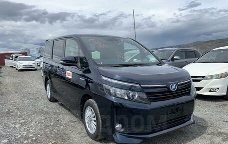 Toyota Voxy III, 2016 год, 1 890 000 рублей, 7 фотография