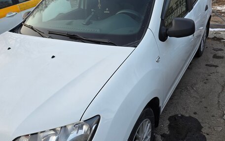 Renault Logan II, 2016 год, 700 000 рублей, 12 фотография