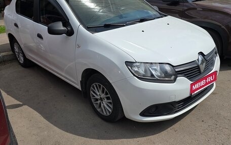 Renault Logan II, 2016 год, 700 000 рублей, 8 фотография