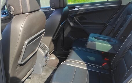 Volkswagen Tiguan II, 2018 год, 2 336 000 рублей, 9 фотография