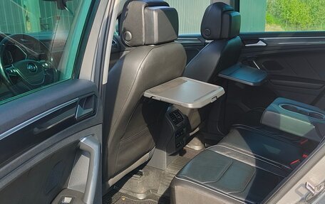 Volkswagen Tiguan II, 2018 год, 2 336 000 рублей, 11 фотография