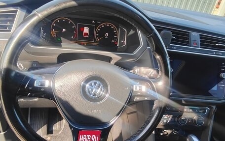 Volkswagen Tiguan II, 2018 год, 2 336 000 рублей, 18 фотография