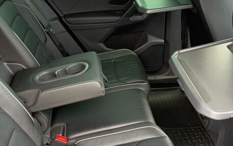 Volkswagen Tiguan II, 2018 год, 2 470 000 рублей, 25 фотография