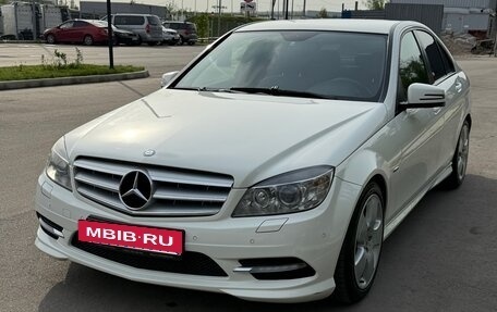 Mercedes-Benz C-Класс, 2010 год, 1 200 000 рублей, 2 фотография