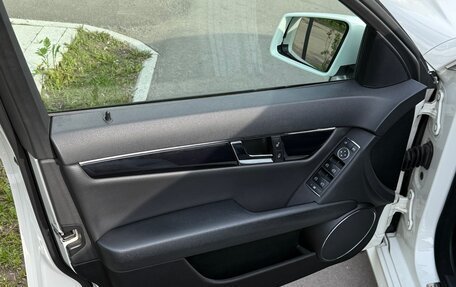 Mercedes-Benz C-Класс, 2010 год, 1 200 000 рублей, 9 фотография